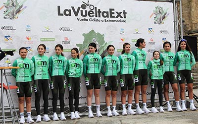 CICLISMO FEMENINO: Viviendo una etapa de la Vuelta Ciclista a Extremadura Féminas desde dentro