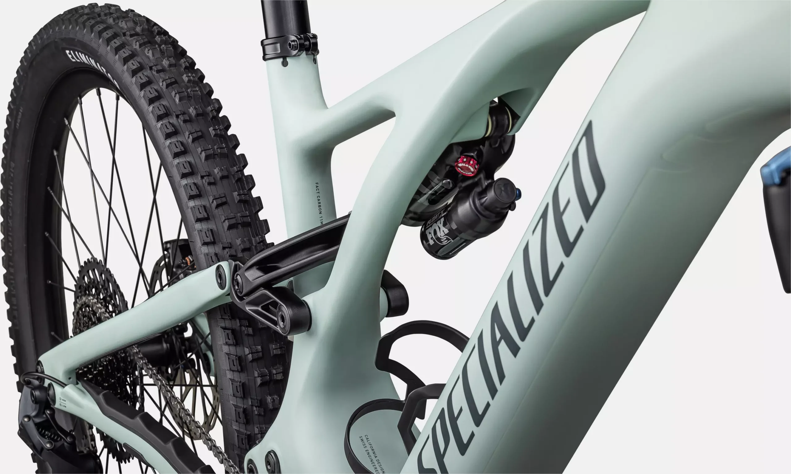 95223-52_LEVO-COMP-CARBON-WHTSGE-DPLAKE_D4-STTT