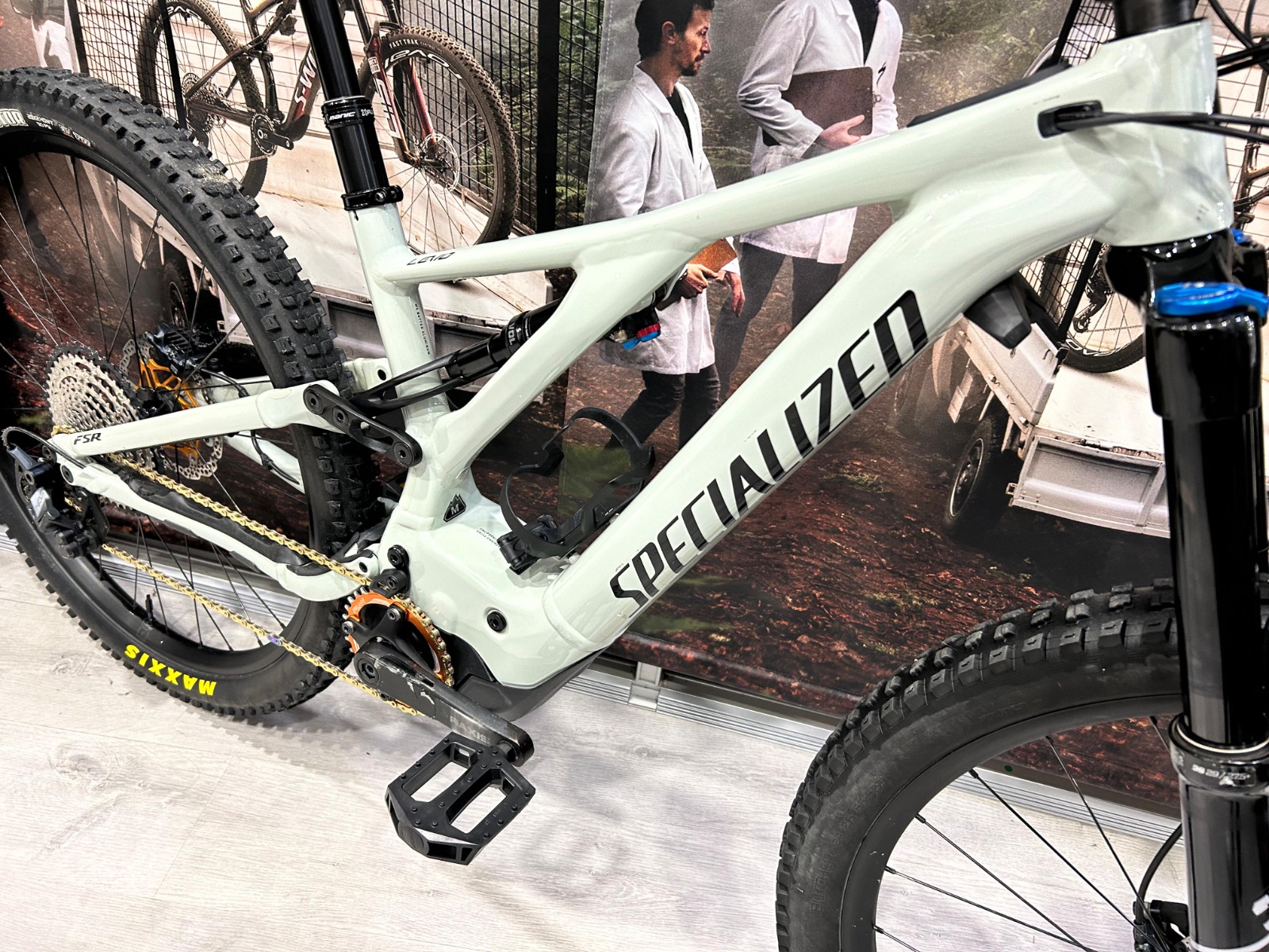 WhatsApp Image 2024-11-20 at 19.02.19 (2)