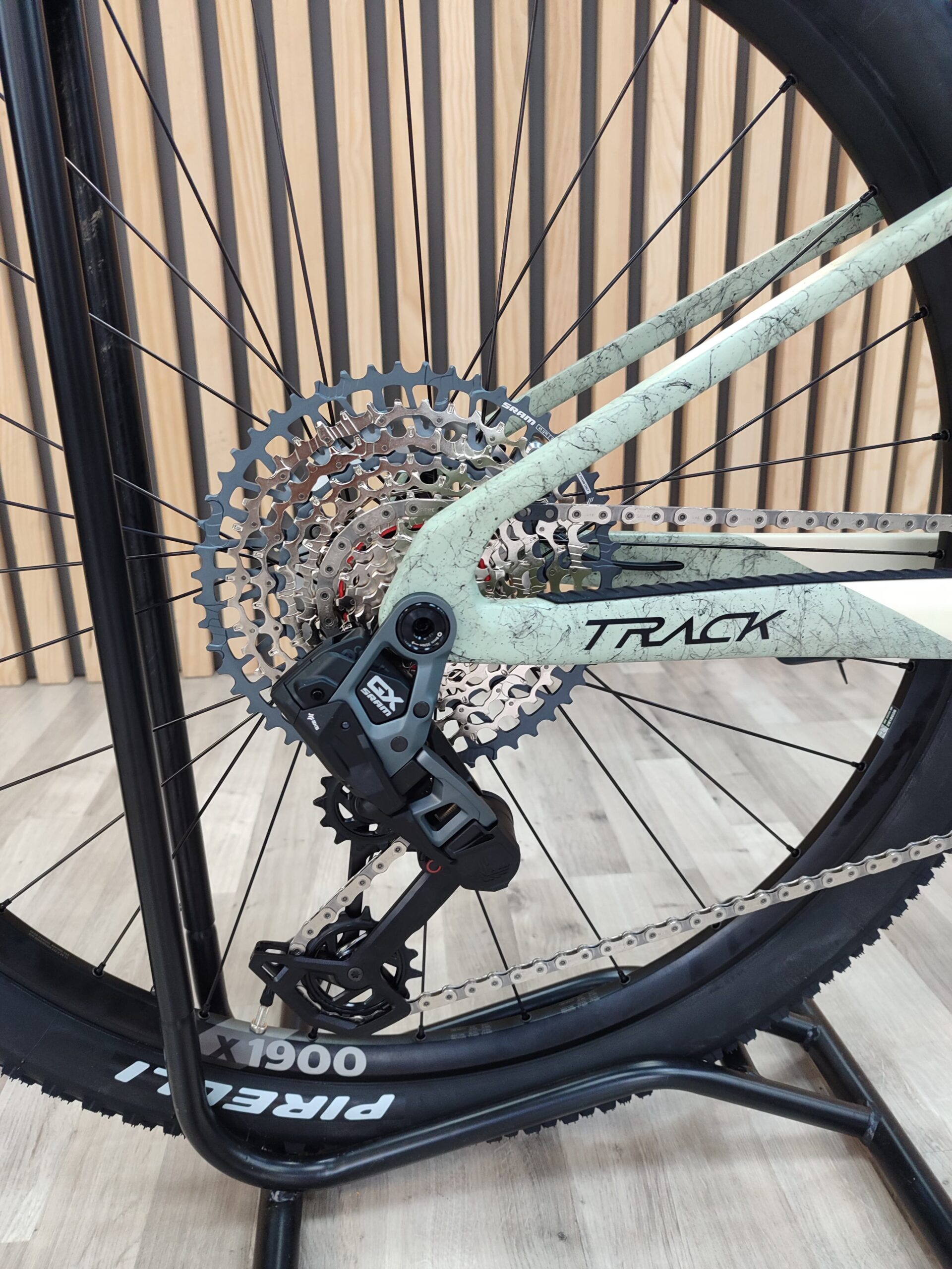 WhatsApp Image 2025-03-21 at 17.32.08 (2)