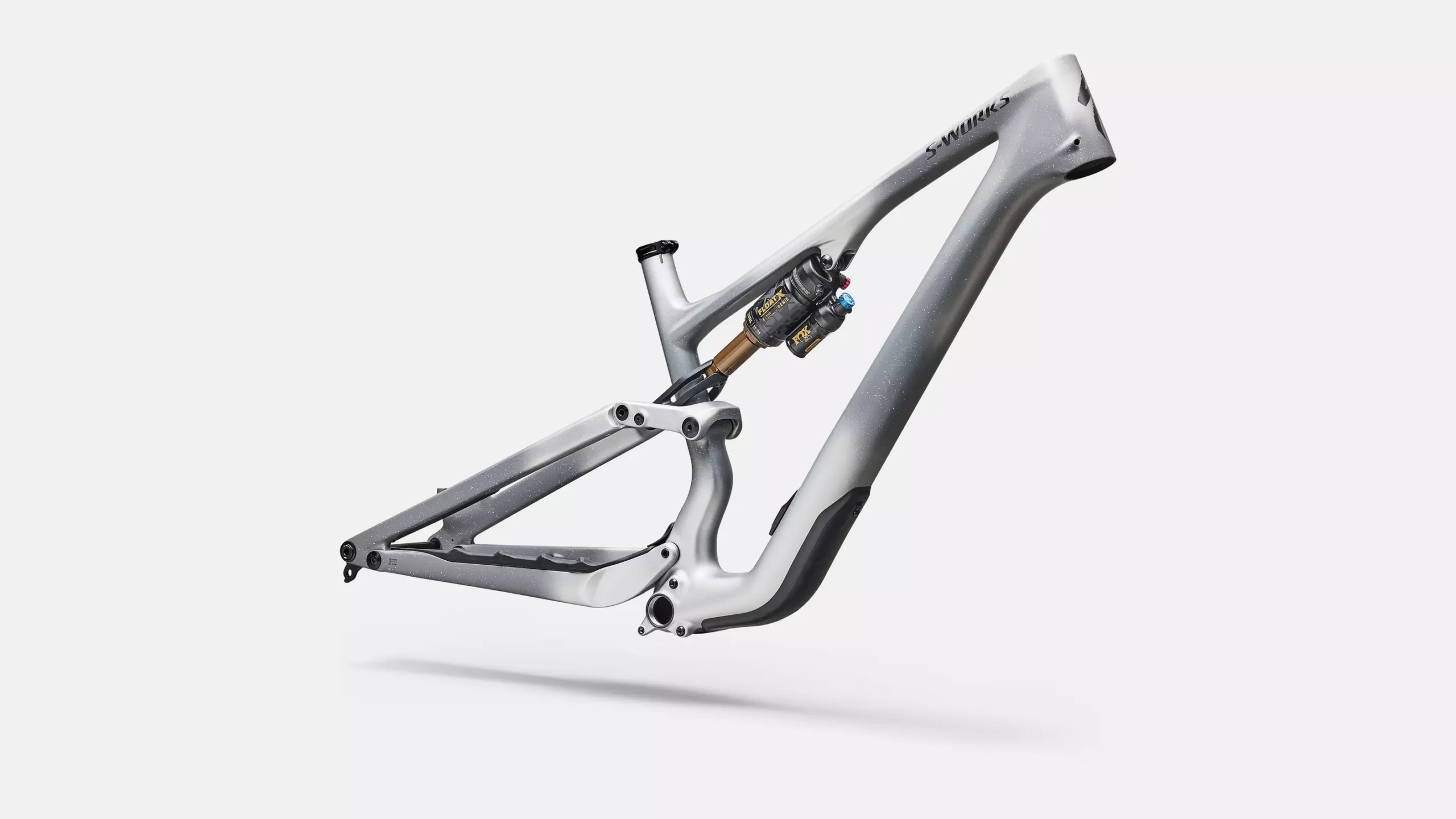 73326-00_SJ-15-SW-FRM-ASHGRY-SHDWSIL-BLKLQDMET_FDSQ