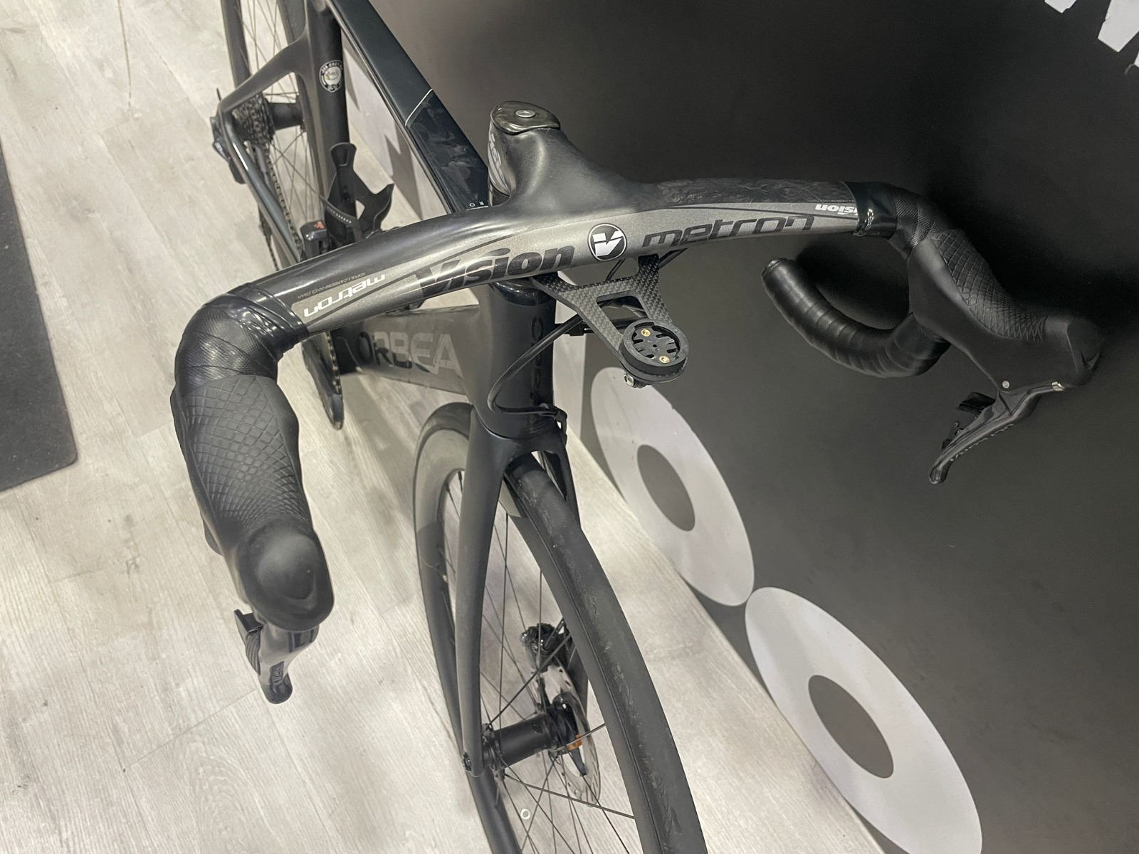 8c06a96b-17d9-4661-83ea-de40869d289e