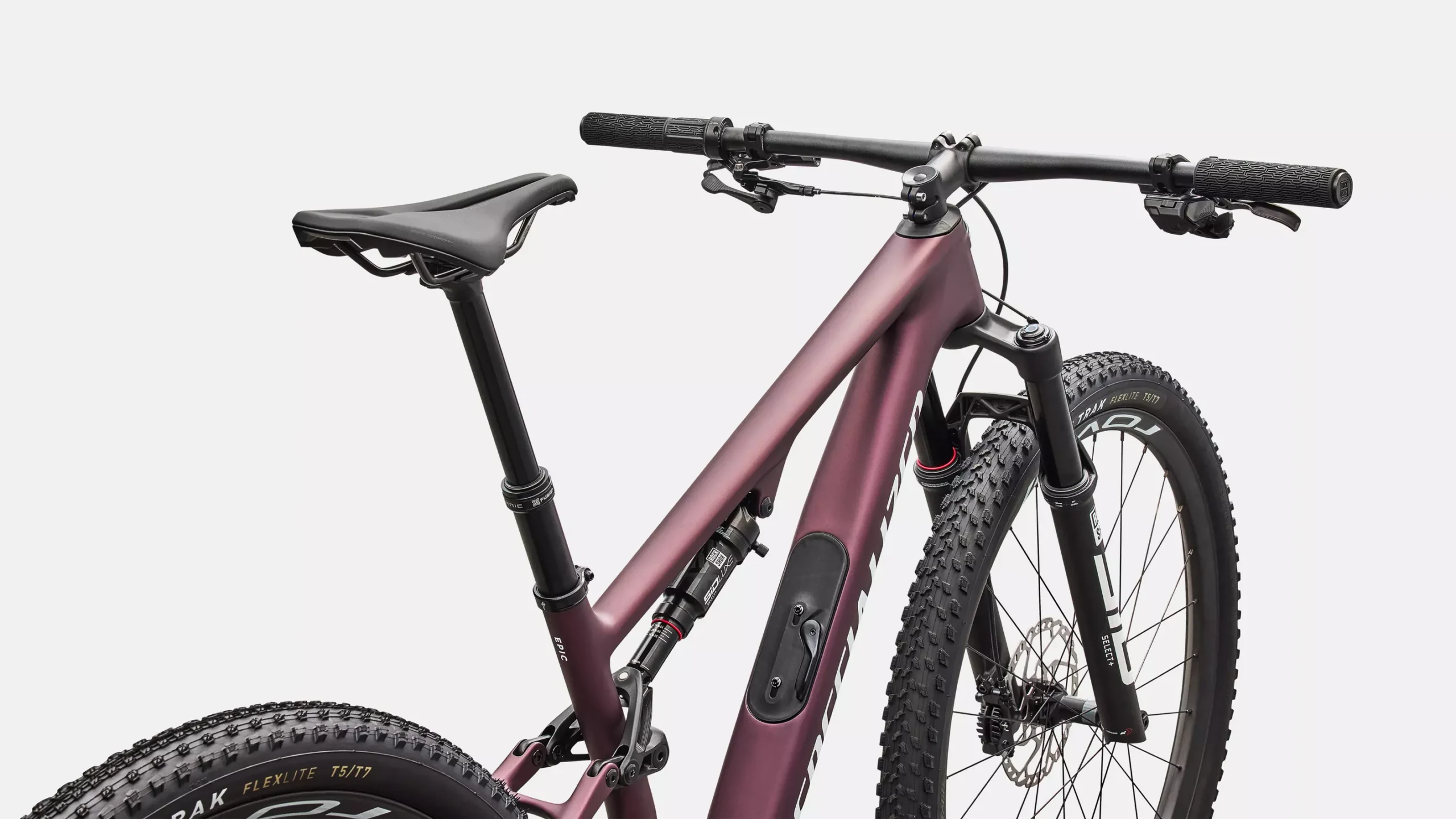 90326-33_EPIC-8-EXPERT-DI2-BDXMET-WHT_D1-POV