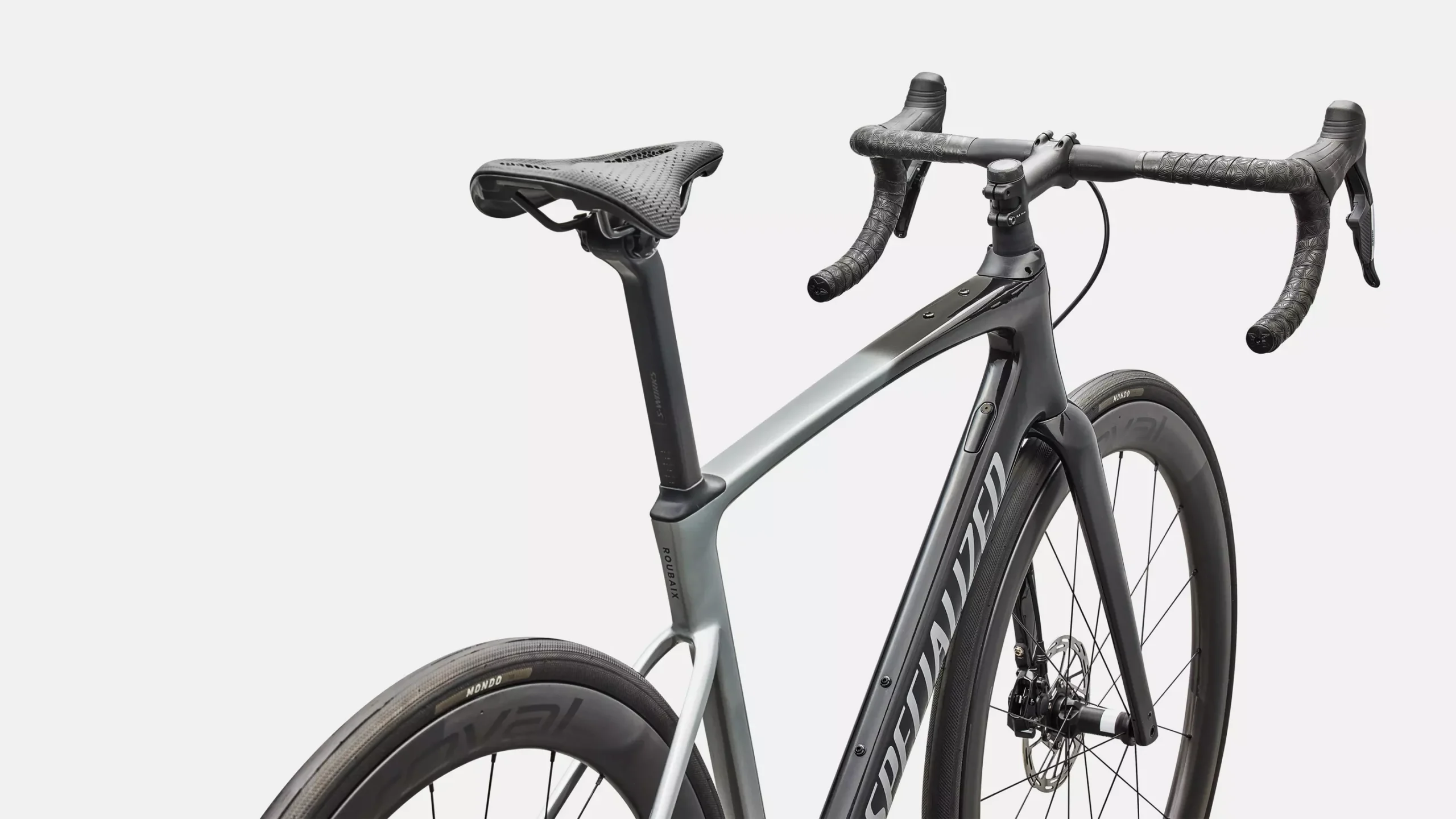 94426-10_ROUBAIX-PRO-CARB-SHDWSIL_D1-POV