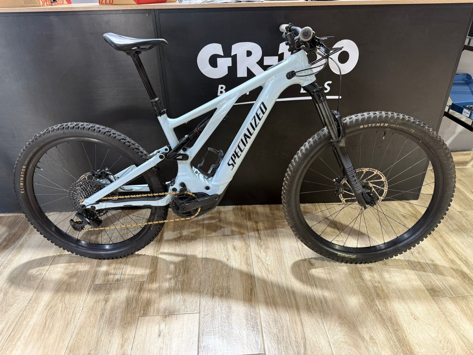 9f6ffeb6-949b-41bb-9918-52c8da367a1f