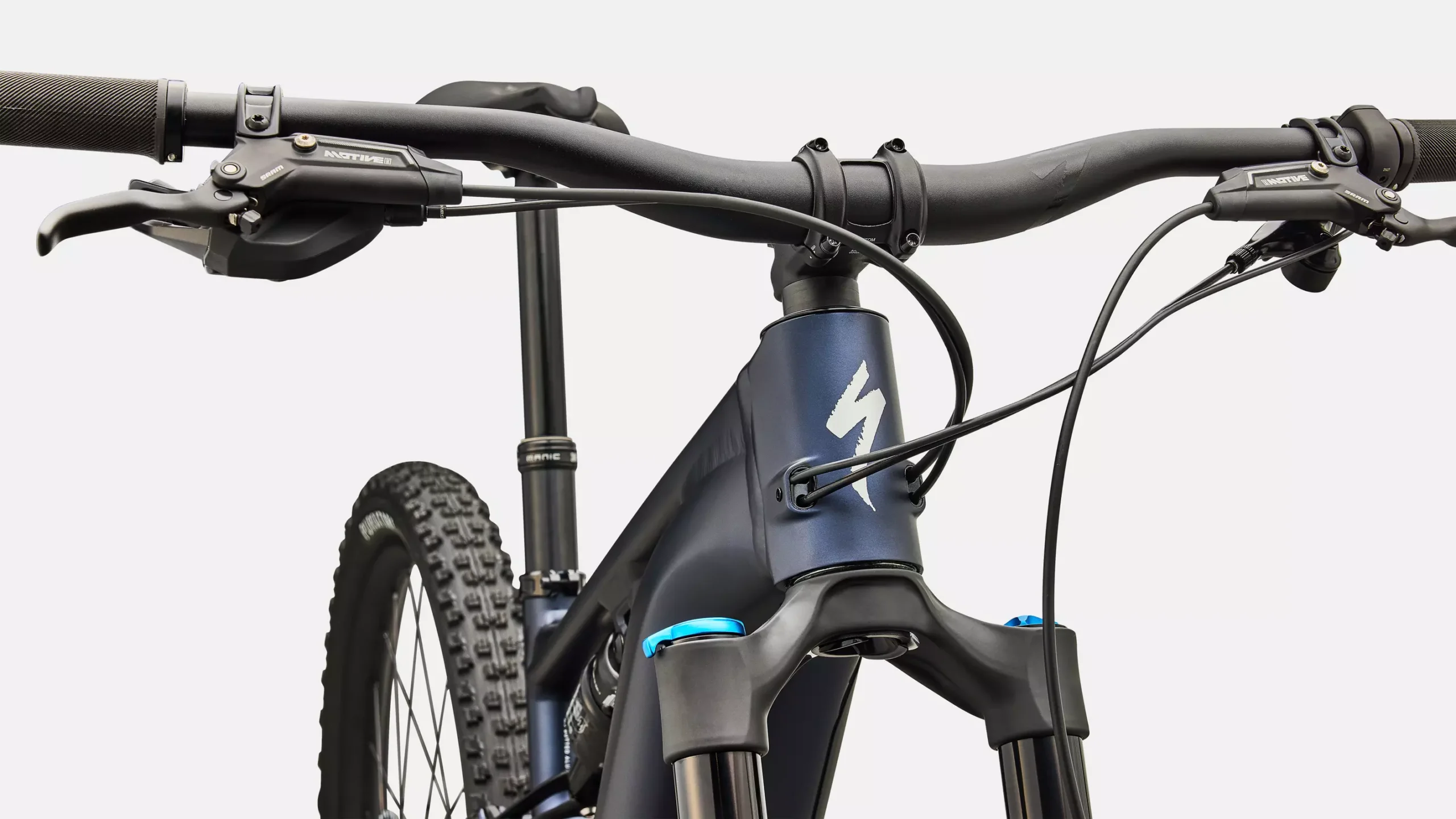 95727-53_LEVO-R-COMP-ALLOY-METDPMRNBLU-SHDWSIL-S1--_D3-HT