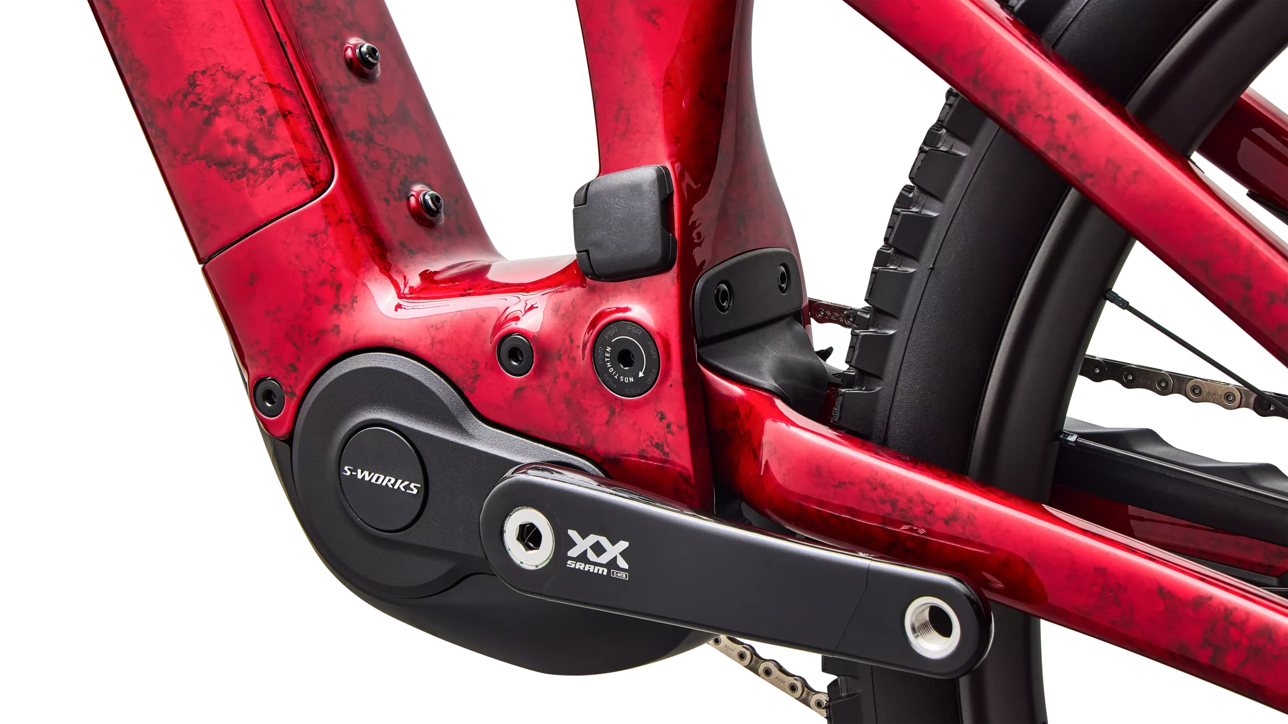 95227-00_LEVO-SW-CARBON-G4-REDTNT-SILDST-METWHTSIL_D5-MOTOR