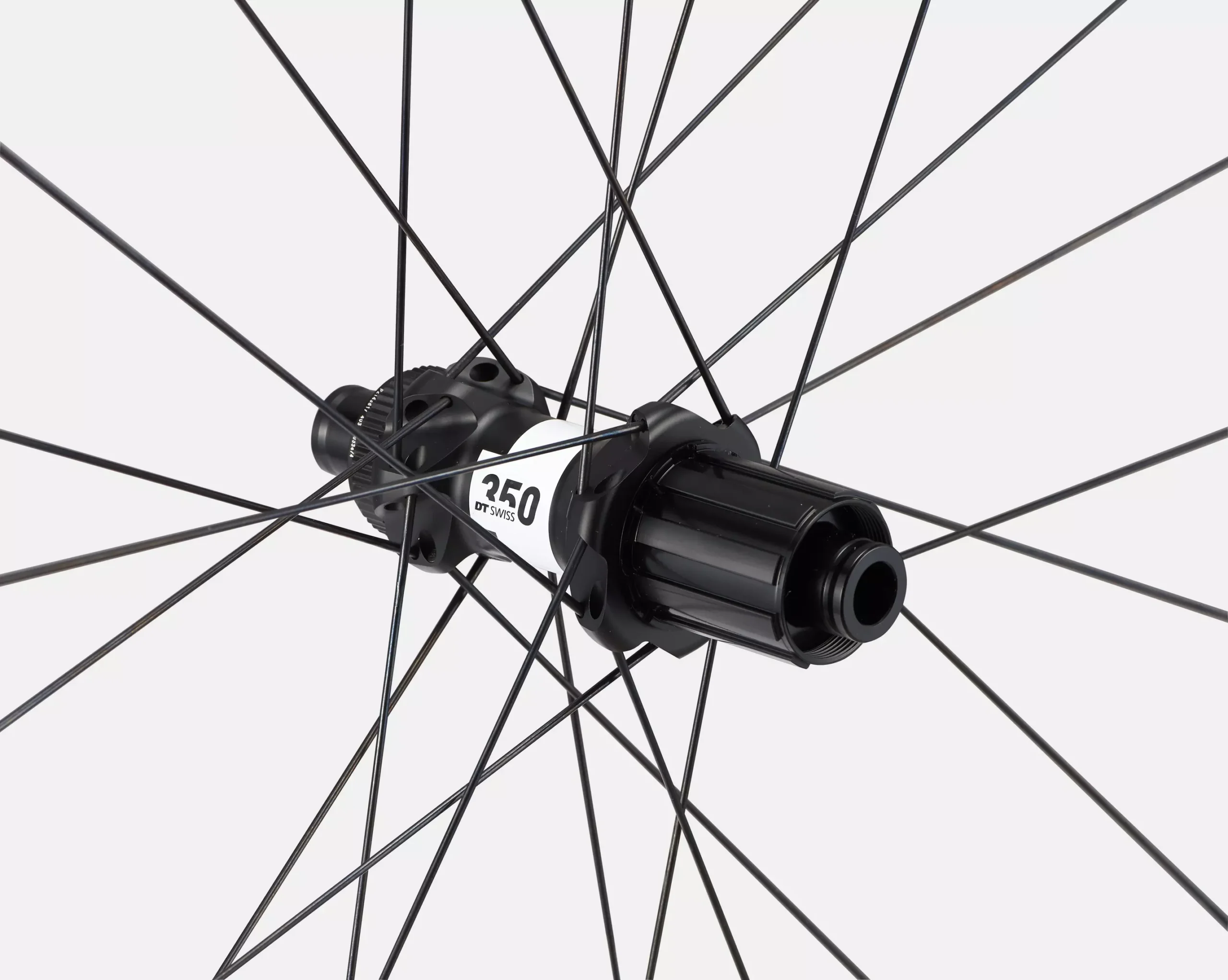 30022-530_WHL_ALPINIST-CL-TUBELESS-CARBON-BLK-700C_REAR-HUB