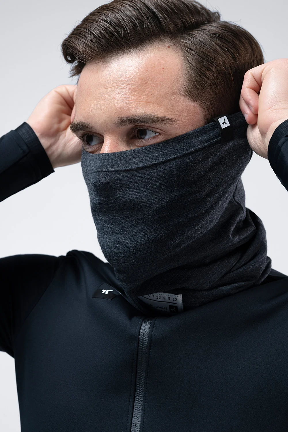 merino-neck-warmer-moonbah-solid-unisex-graphite-02